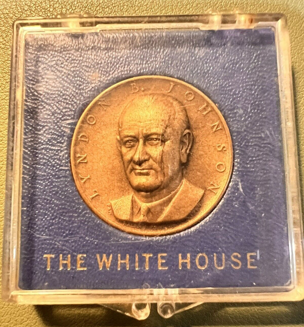 LBJ Lyndon B Johnson White House Commemorative Coin/Medal President 1964 Vintage