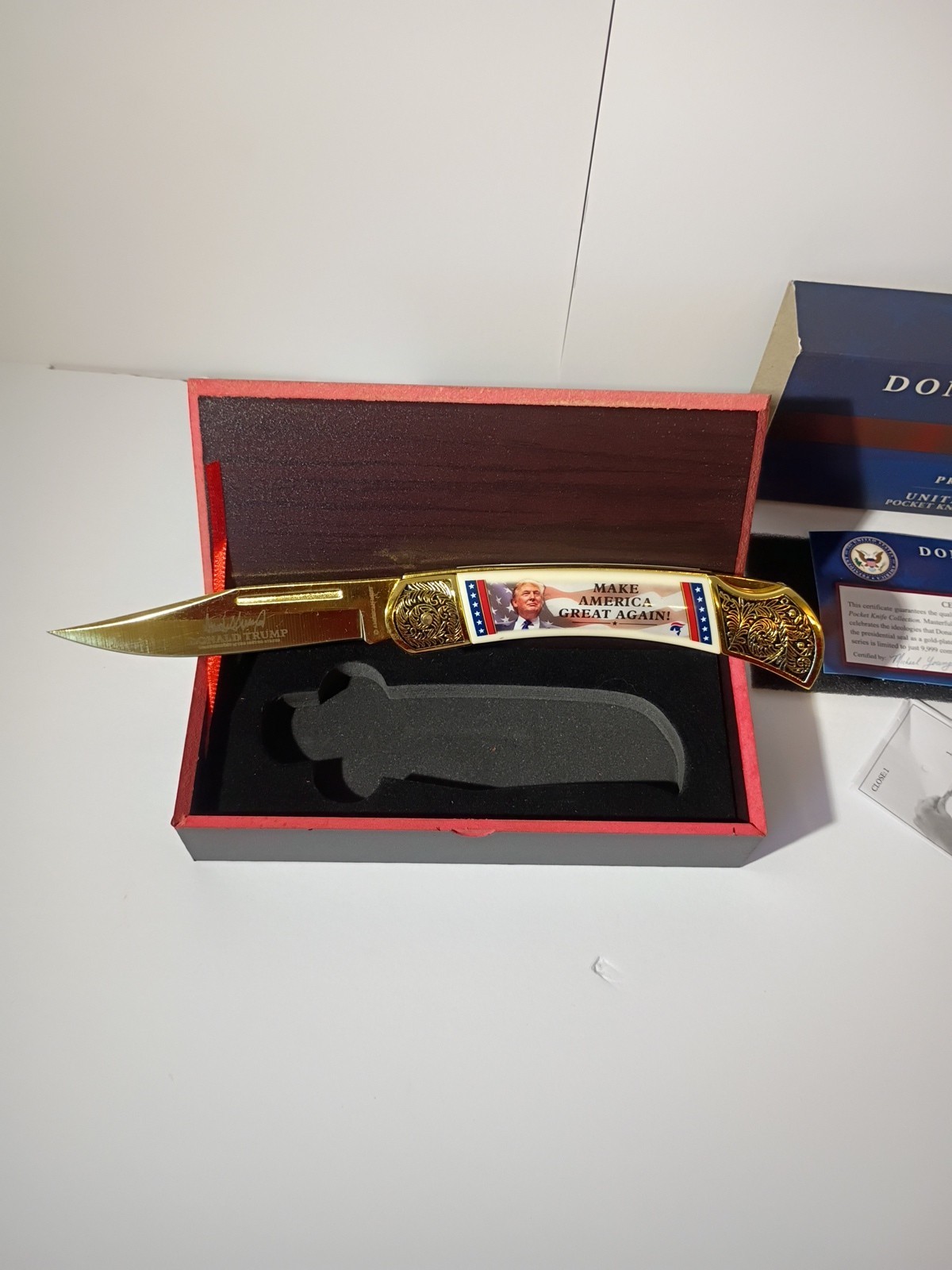 American Mint Donald Trump President of the U. S. Pocket Knife Collection