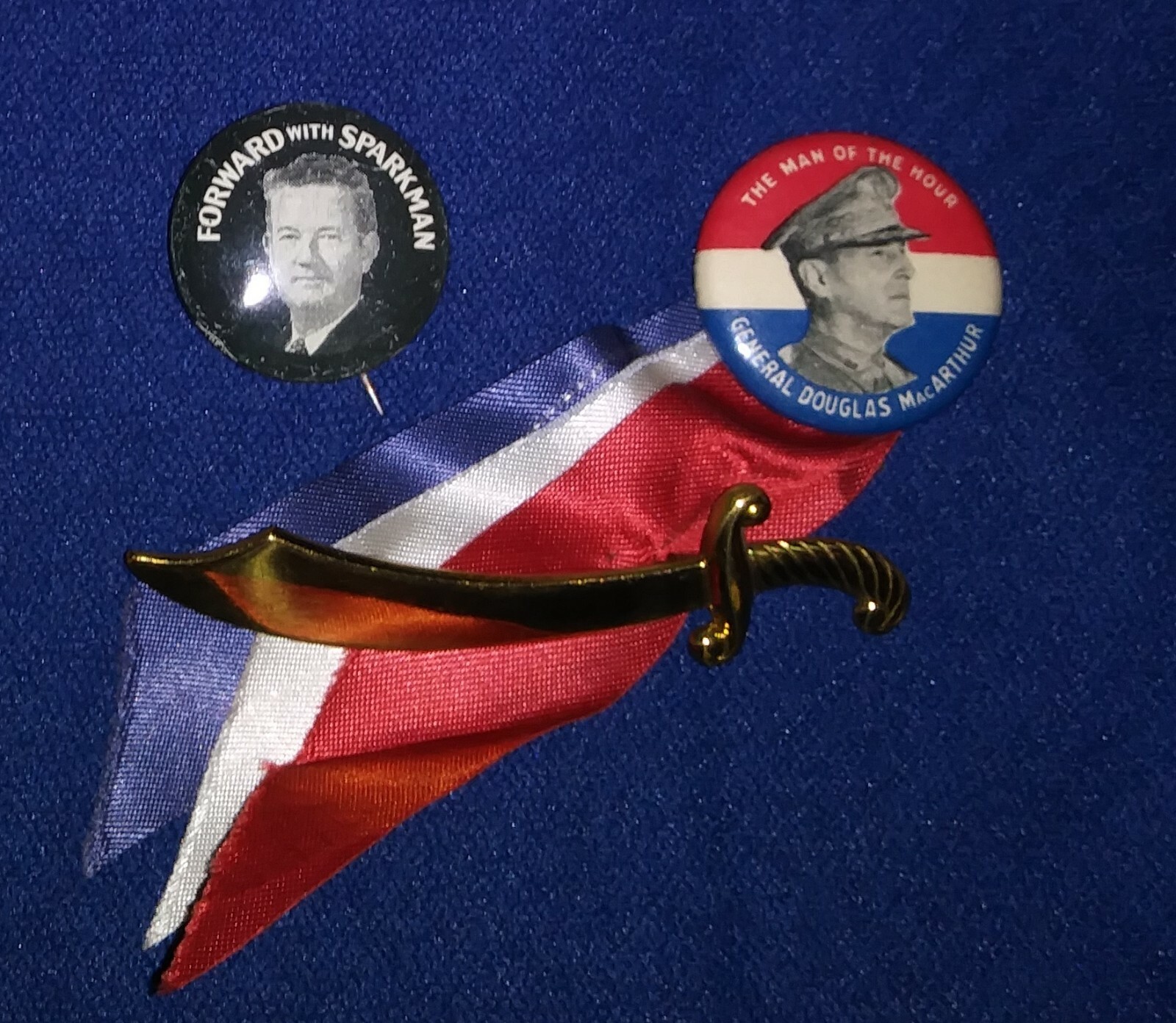 GENERAL MACARTHUR w/SWORD SPARKMAN 1940s HOPEFULS PRESIDENT PINBACK BUTTONS