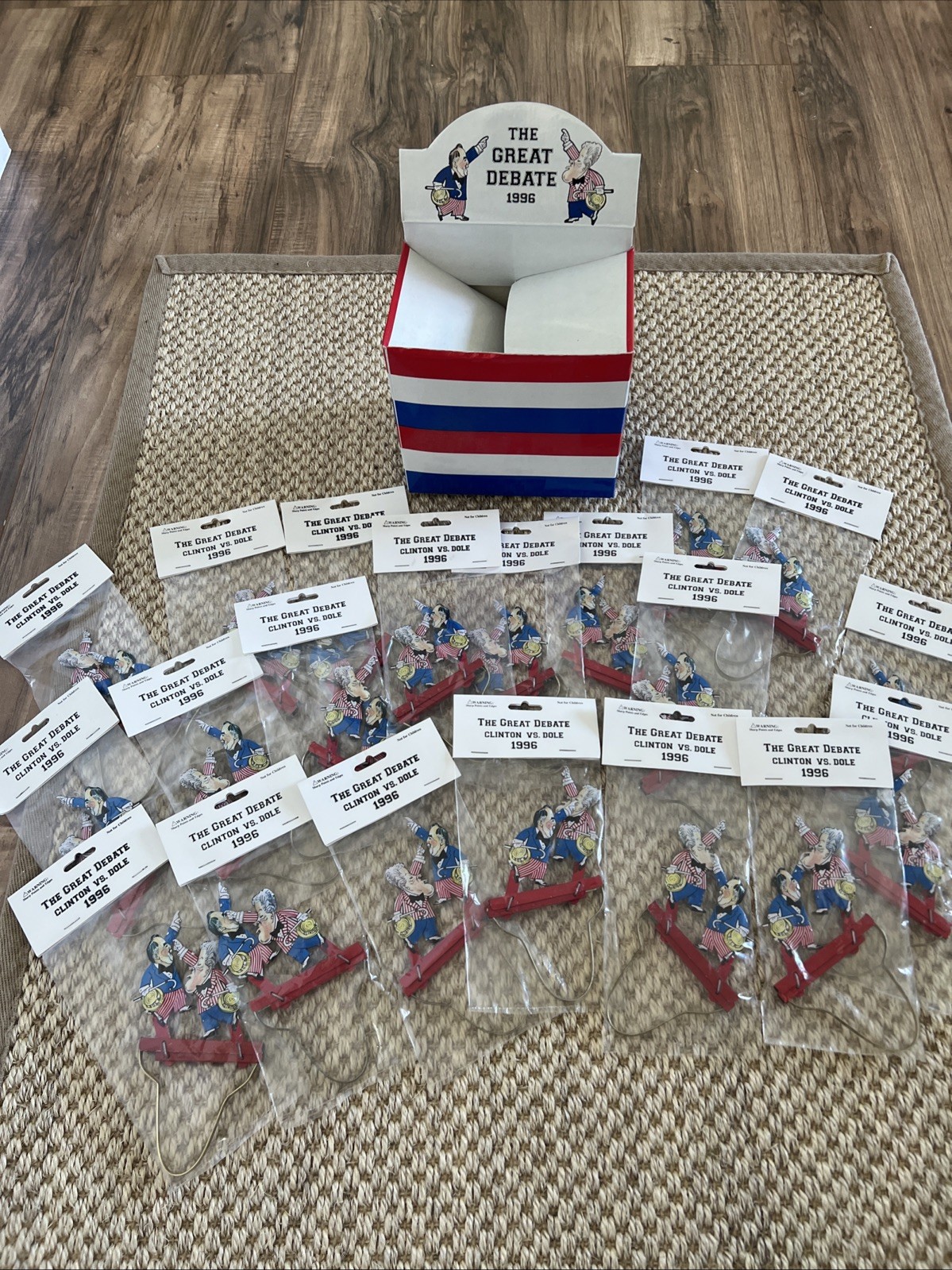 20 The Great Debate Clinton / Dole Tin Political Toy 1996 Store Display Box NOS