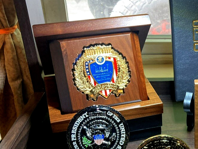 Official White Trump House President Donald J trump 45 Medallion Coin
