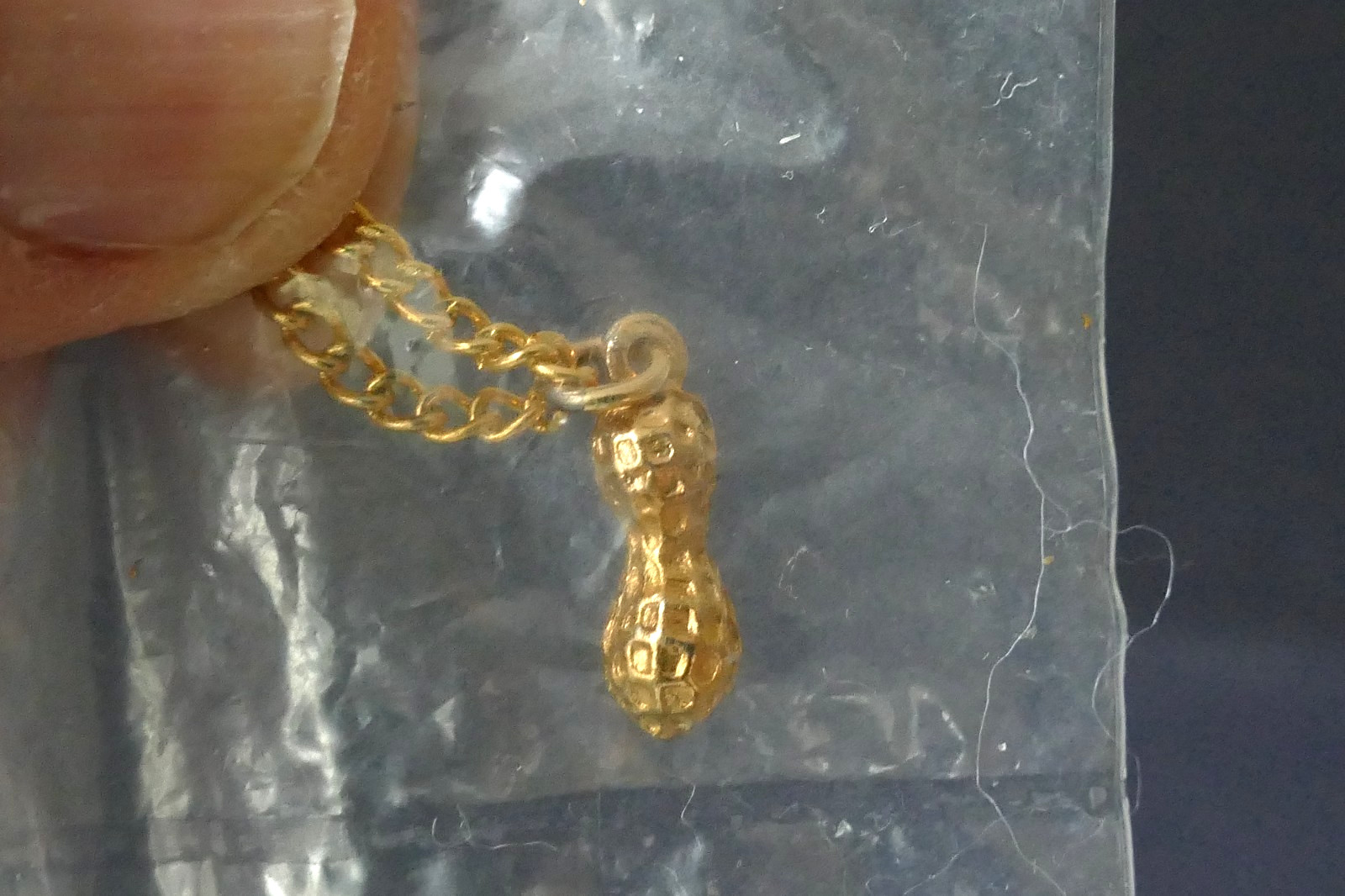 1976 Jimmy Carter Campaign Gold-Tone Peanut Pendant Necklace Factory Sealed