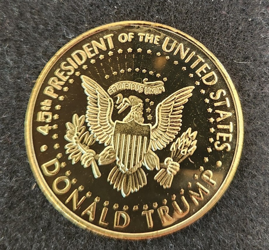 2024 DONALD TRUMP COLLECTOR COIN PRESIDENT GOLD ALLOY SOUVENIR