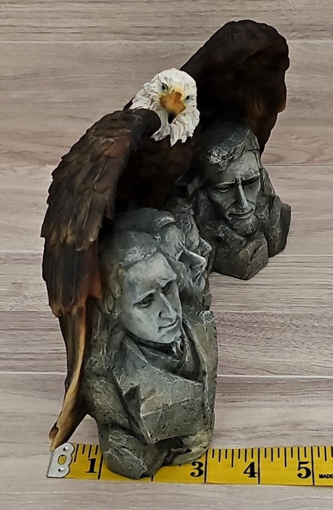 Mount Rushmore with Eagle Statue Approx. 9×6.25 Patriotic Presidential Sculpture