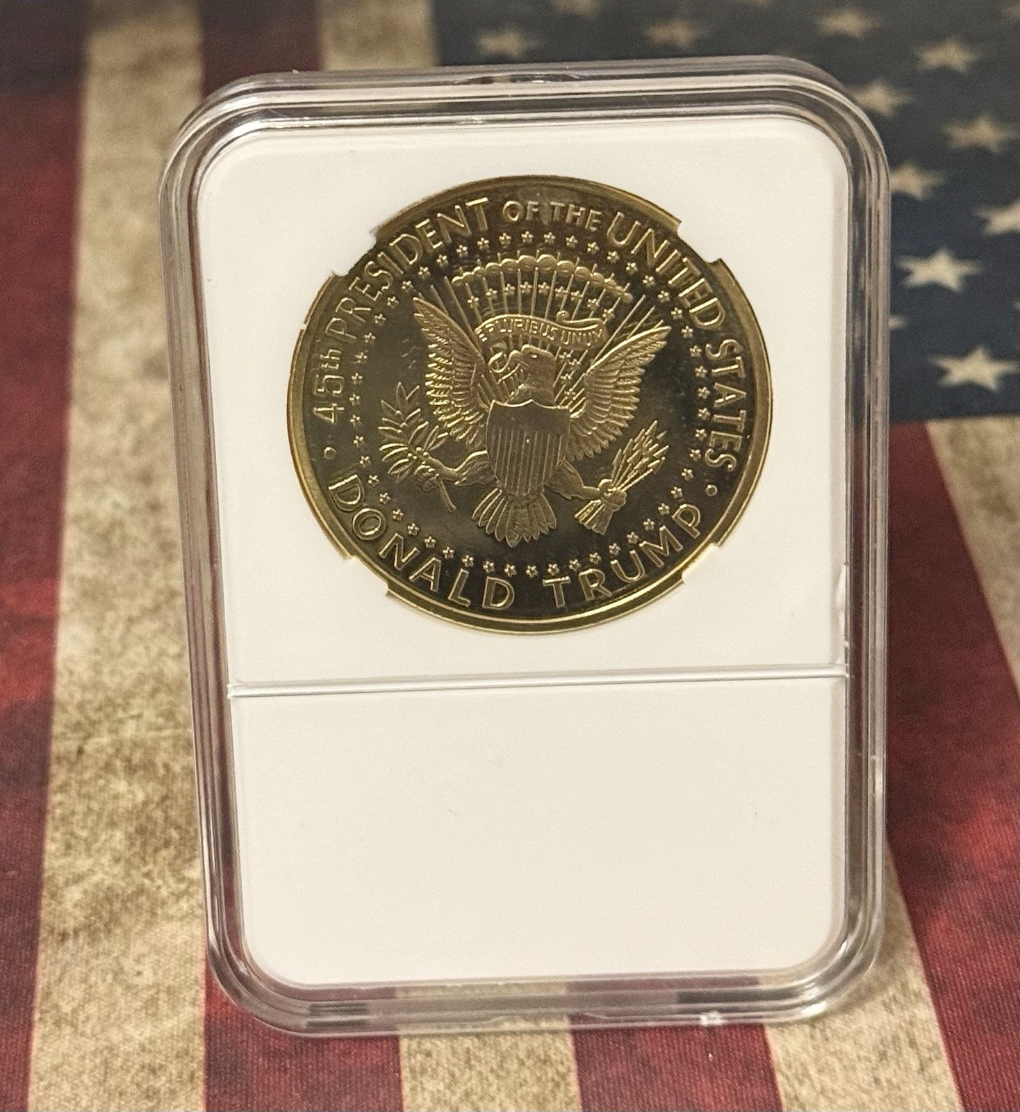 President Donald Trump “FIGHT” 2025 Commemorative Gold Plated Coin In Case