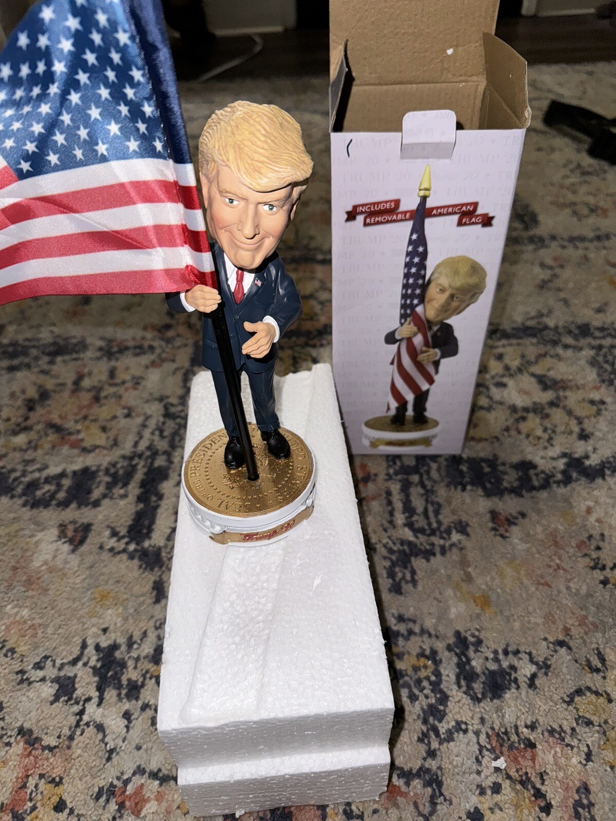 donald trump bubble head