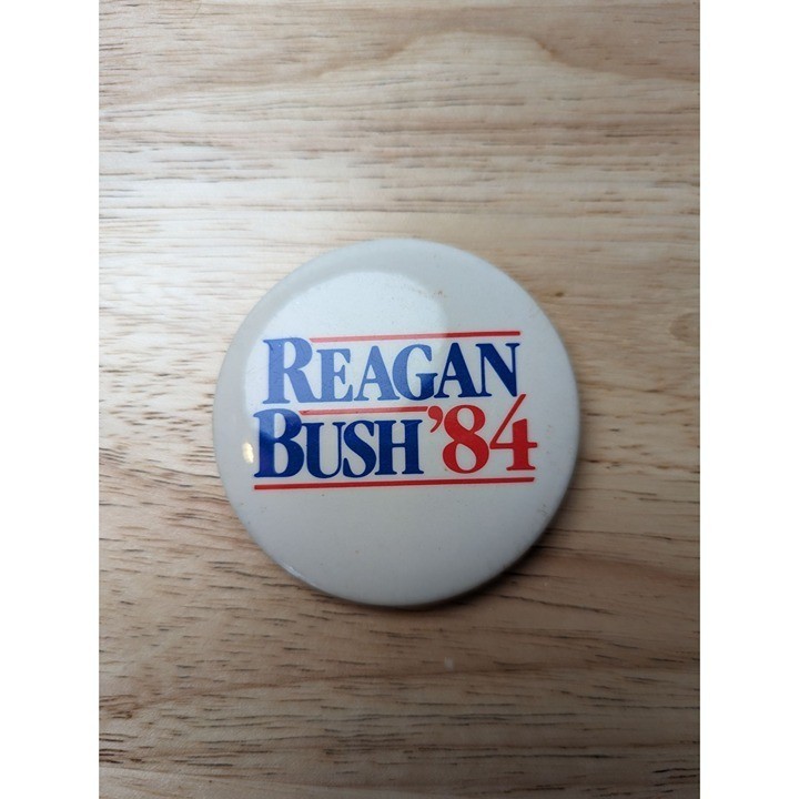 1980s round button pin political advertising Reagan Bush ’84 vintage 2 in white