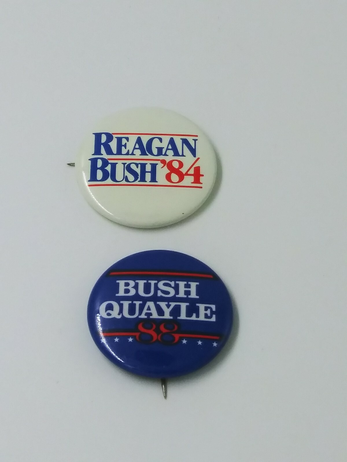 VTG Political Pin Button Ronald Reagan Bush 84& Bush Quayle 88 Campaign Election