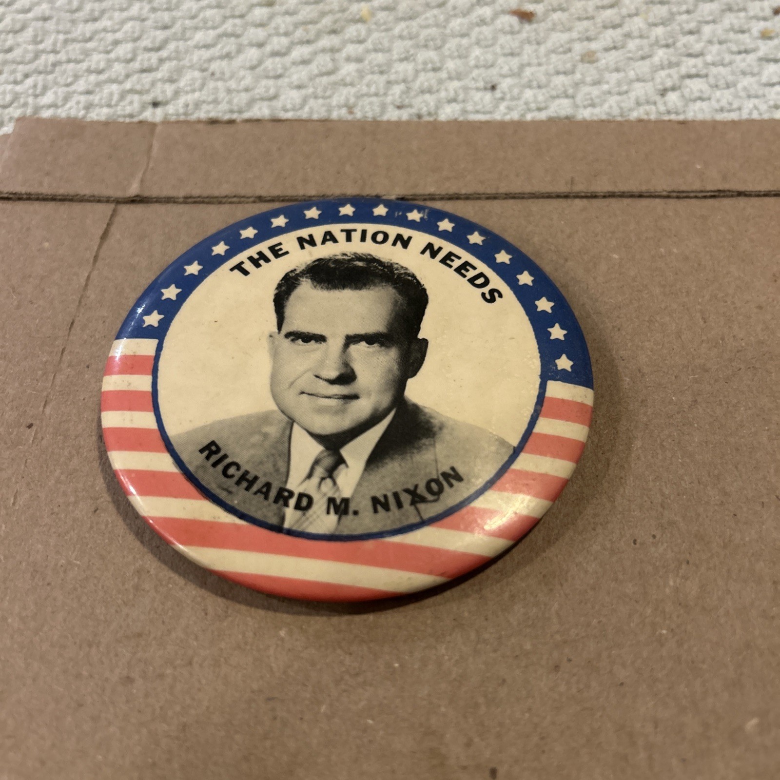 ‘THE NATION NEEDS RICHARD M. NIXON’ 1960 Campaign Button Original Pin On Metal