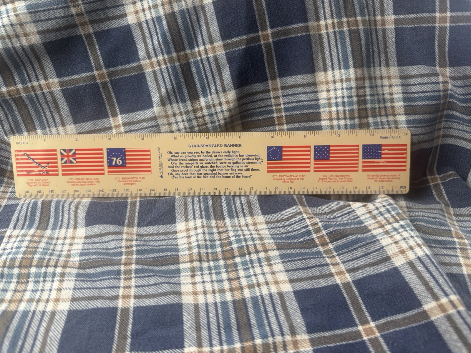 1993 12 Inch Plastic Ruler Flags, Star Spangled Banner, US Presidents. (B1)
