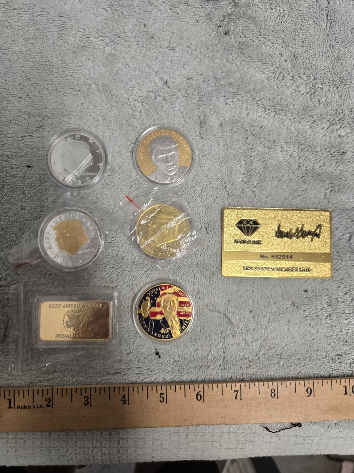 Novelty Trump coins, 6 different coins tokens, 2020, patriot future card