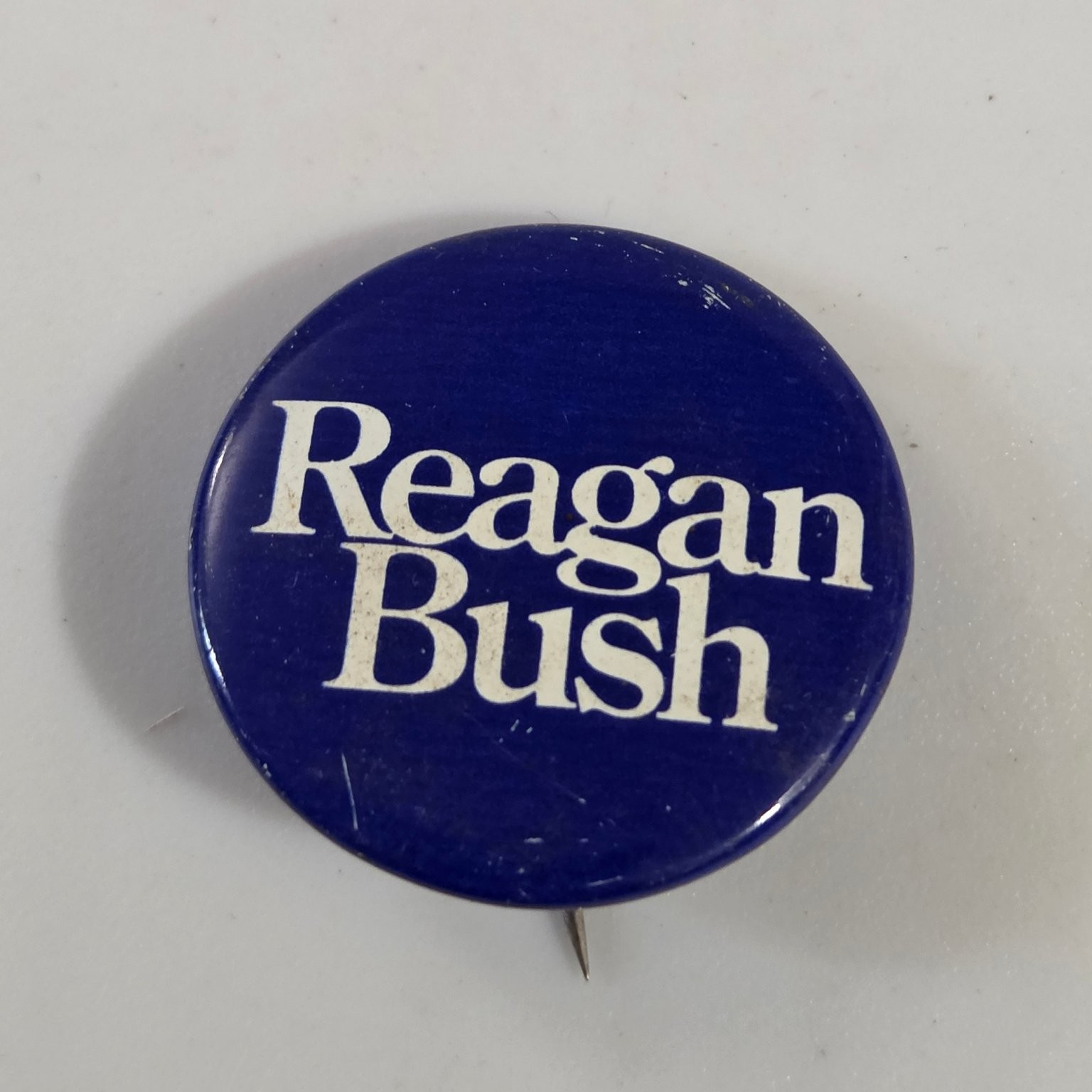 Vintage Reagan Bush Presidential Campaign Pinback Button 1 1/8″