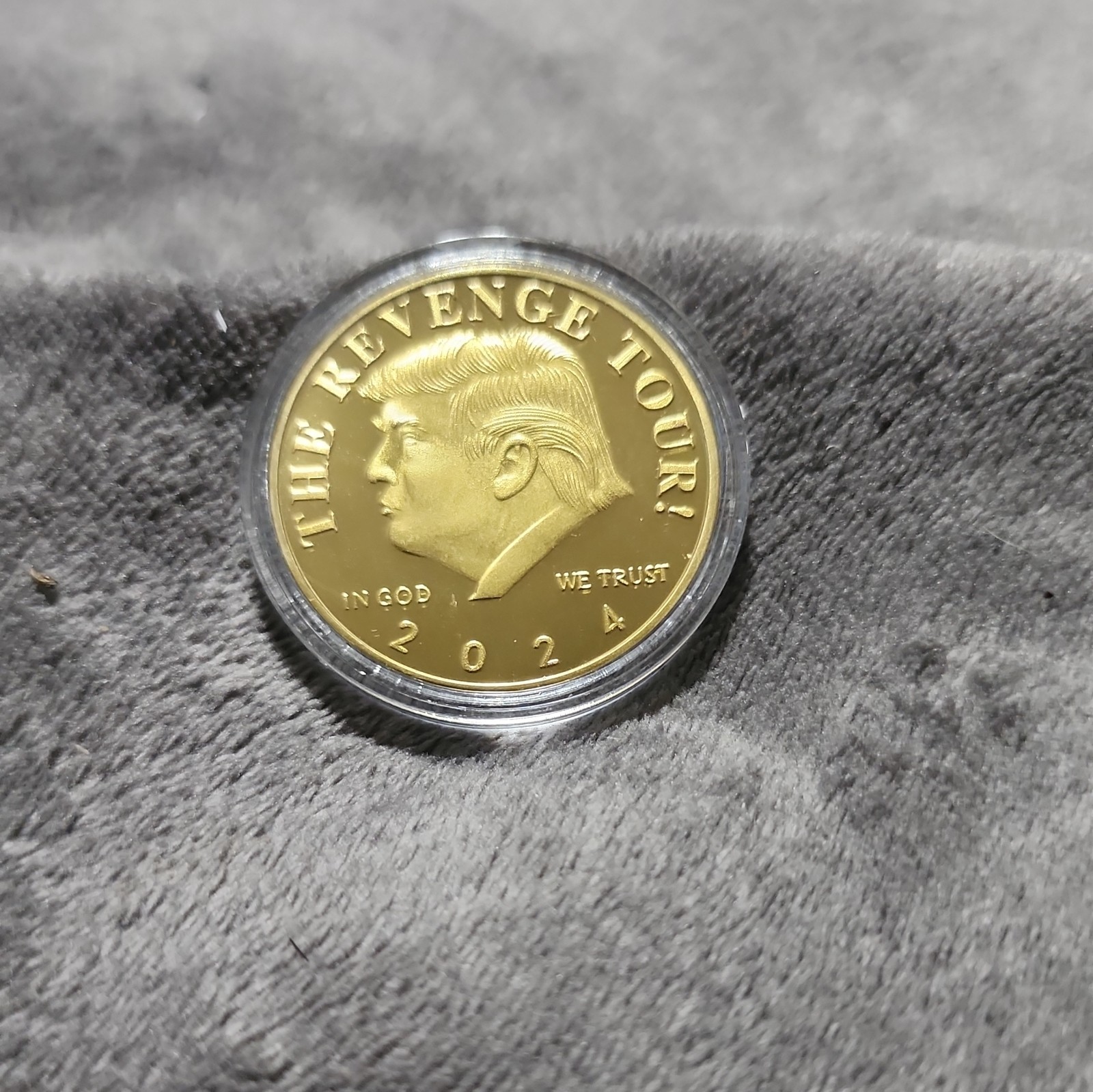 Donald Trump 2024 Gold Plated EAGLE Commemorative Coin THE REVENGE TOUR