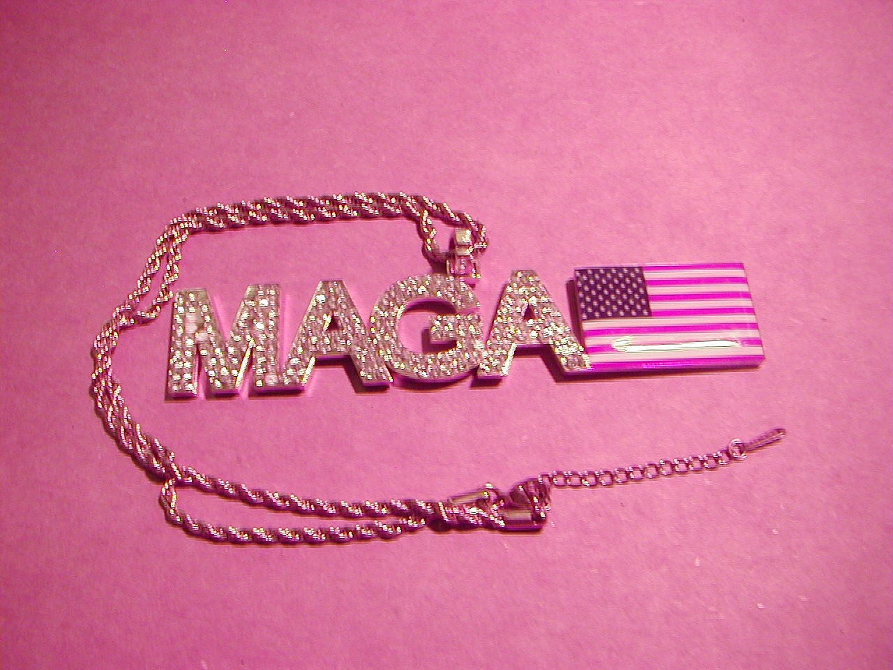 MAGA FAKE DIAMOND ENCRUSTED BRASS NECKLACE … 18″ GOLD ROPE CHAIN
