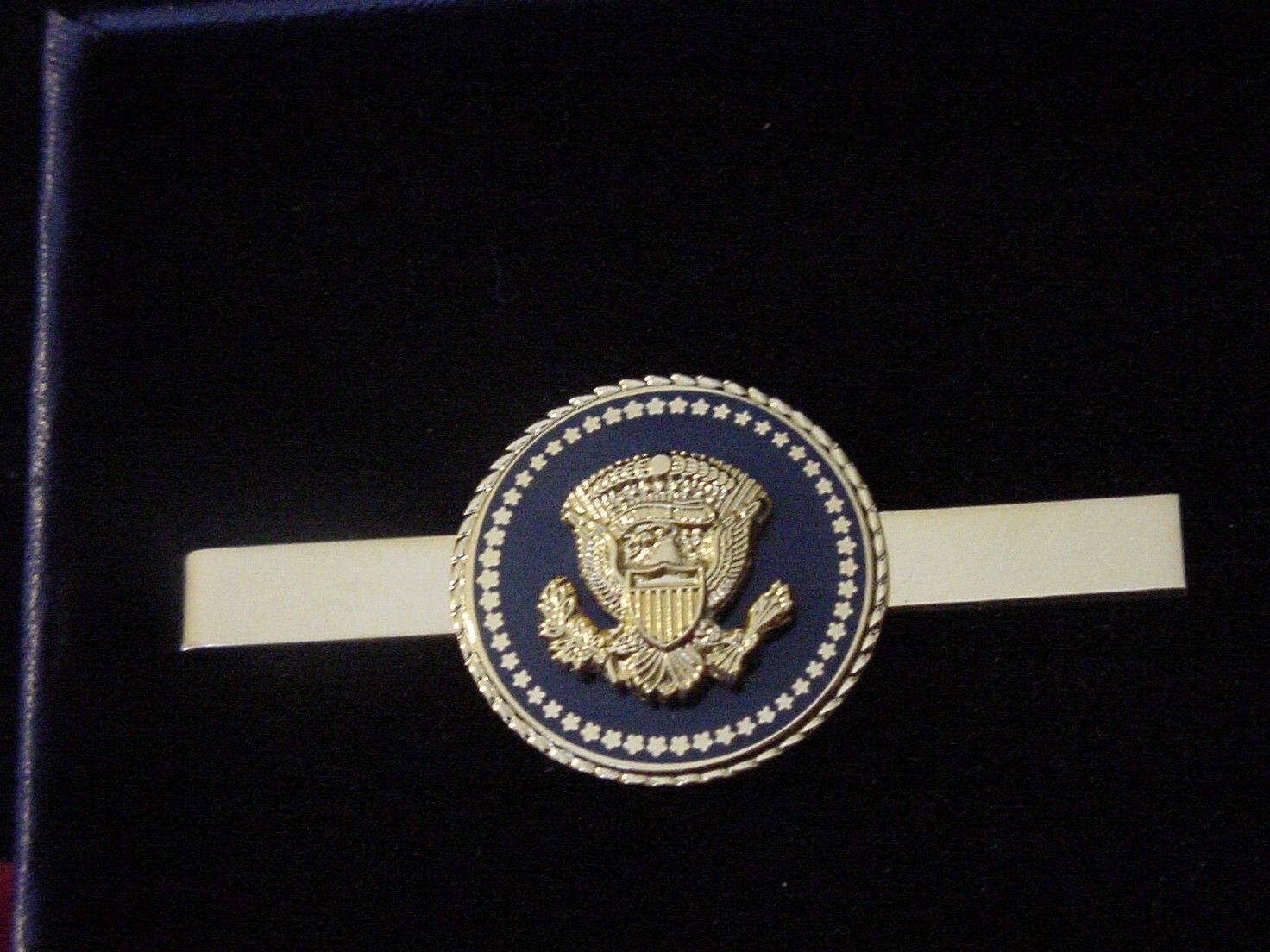 President Ronald Reagan tie clip – Presidential seal tie clip