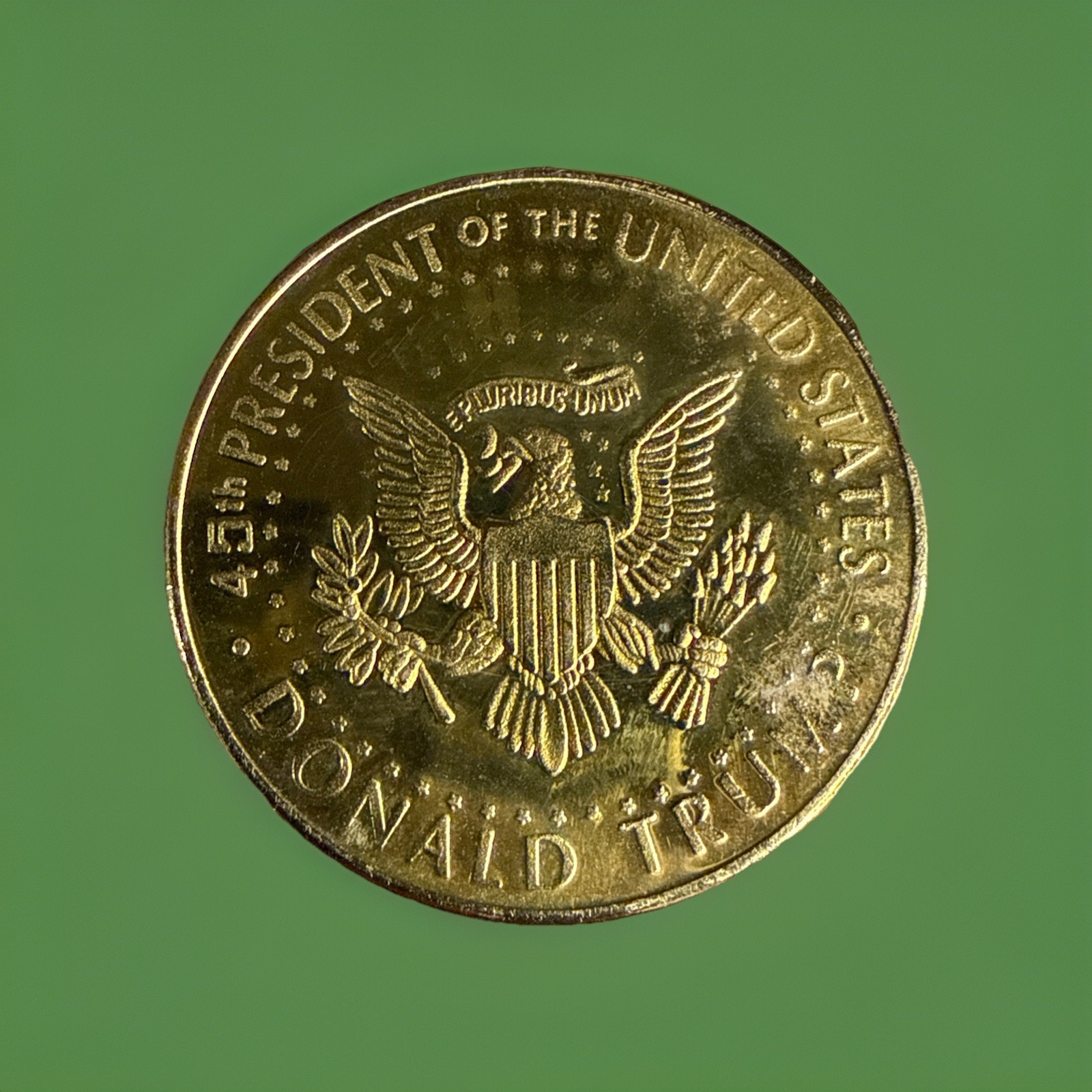 2024 DONALD TRUMP COLLECTOR COIN PRESIDENT GOLD ALLOY SOUVENIR