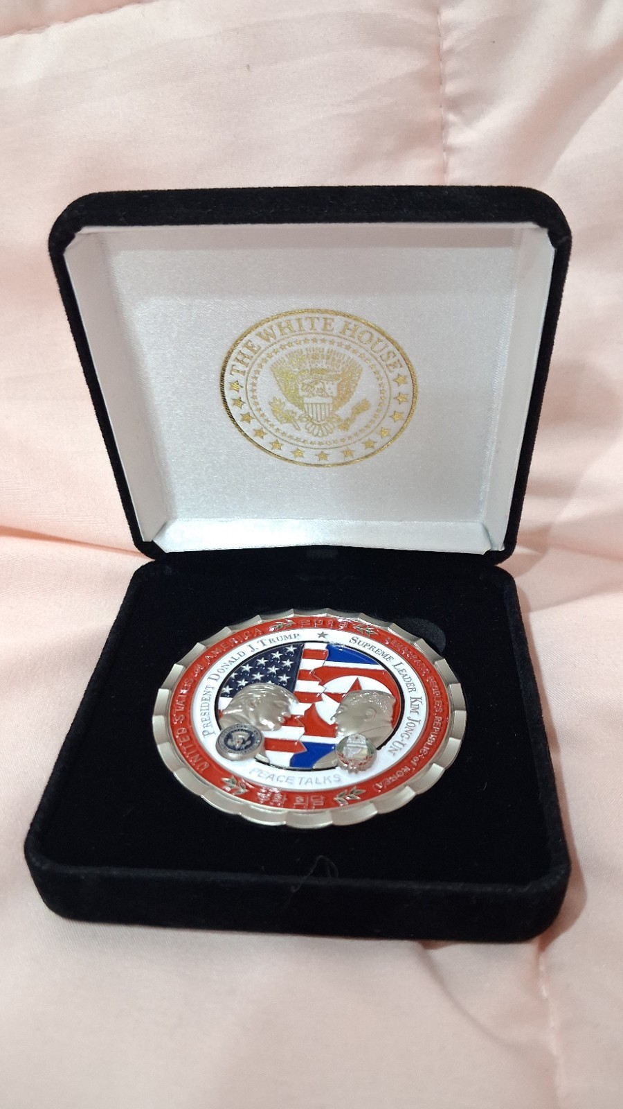 Donald Trump and Kim Jong Un Korean Peace Talks Summit Medal Coin
