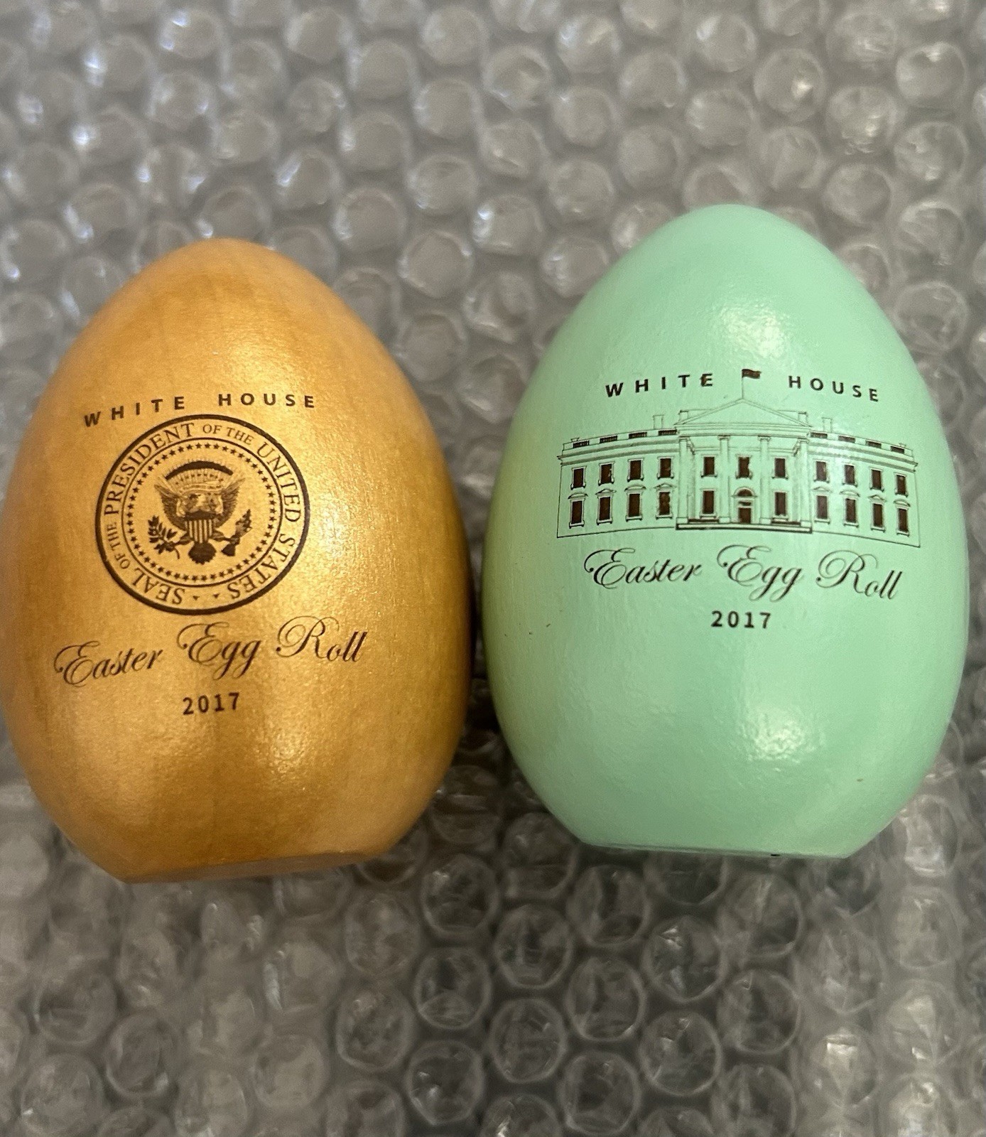 4 TRUMP WHITE HOUSE PENS GOLD EAGLE SEAL SIGNATURE NAME REPUBLICAN GOP GIFT PEN