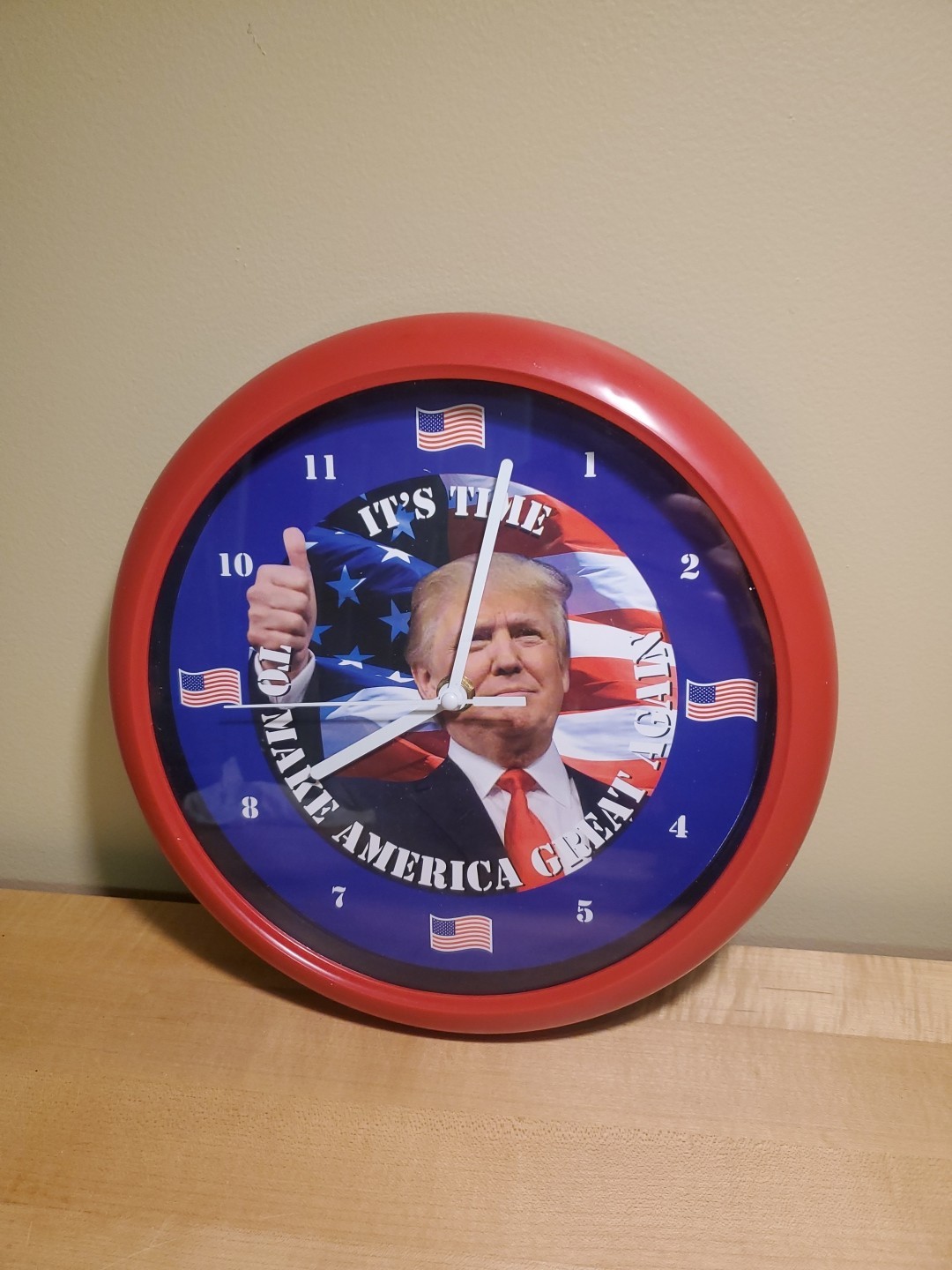 Donald Trump It’s Time To Make America Great Again Red Round Talking Clock Works