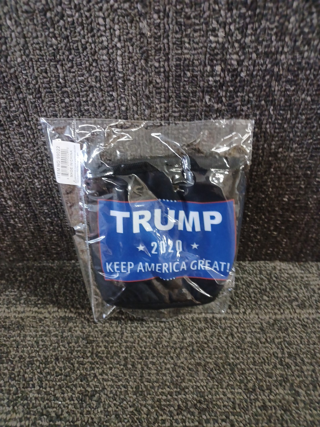 SIX Donald Trump Keep America Great Fashion Masks…Brand New & Sealed
