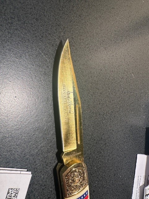 American Mint Donald Trump President of the U. S. Pocket Knife Collection