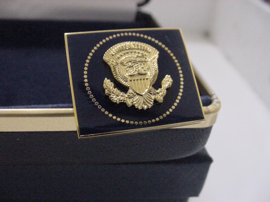 Pair of President DONALD TRUMP SQUARE VIP Cufflinks -NEW