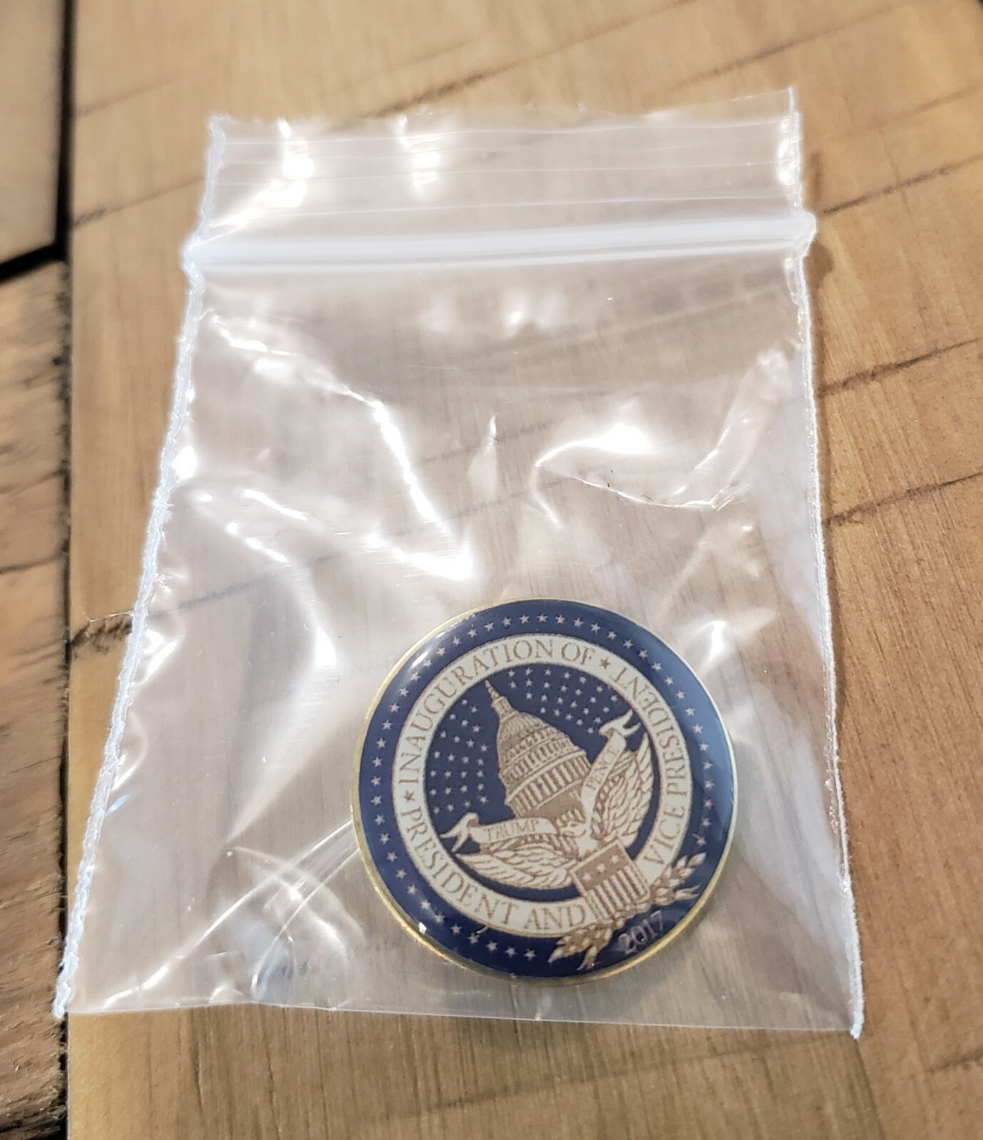 Official Donald Trump 2017 Inaugural Seal Lapel Tie Hat Pin Gold 45 MAGA Coin
