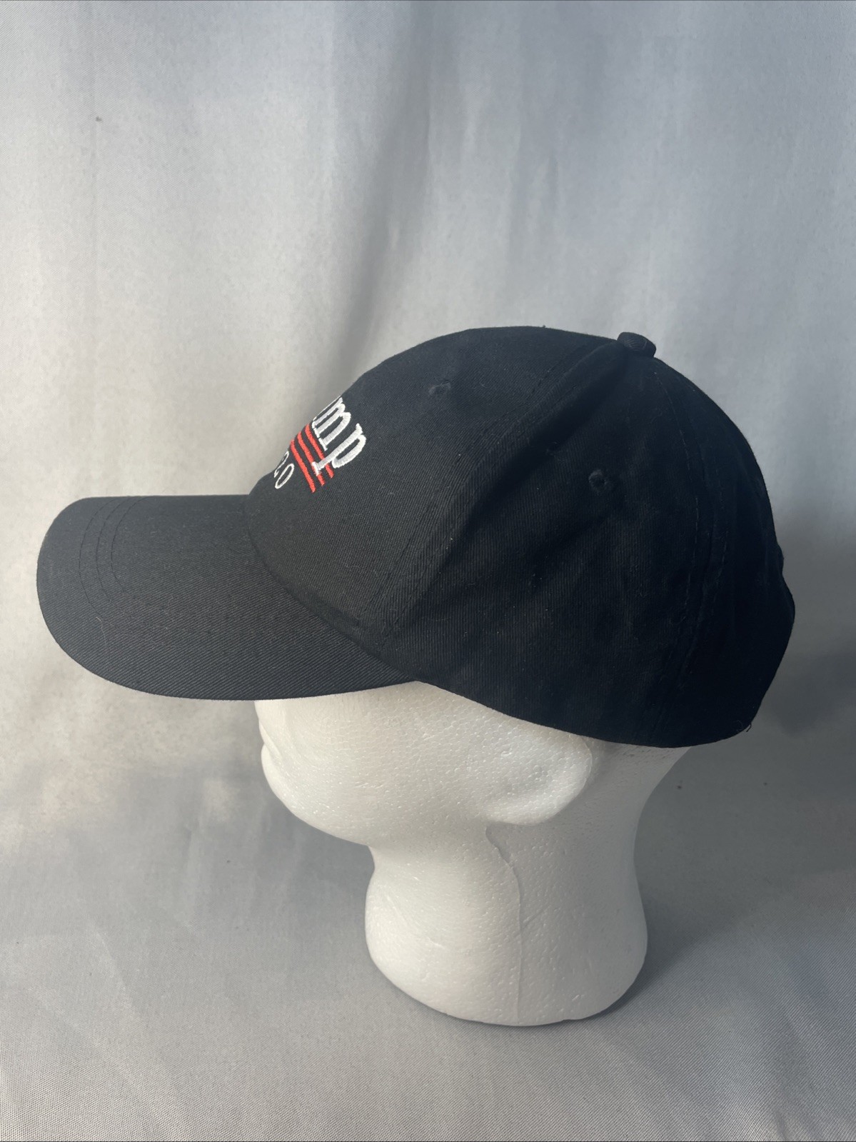 TRUMP 2020 BLACK HAT Embroidered Red White and Blue