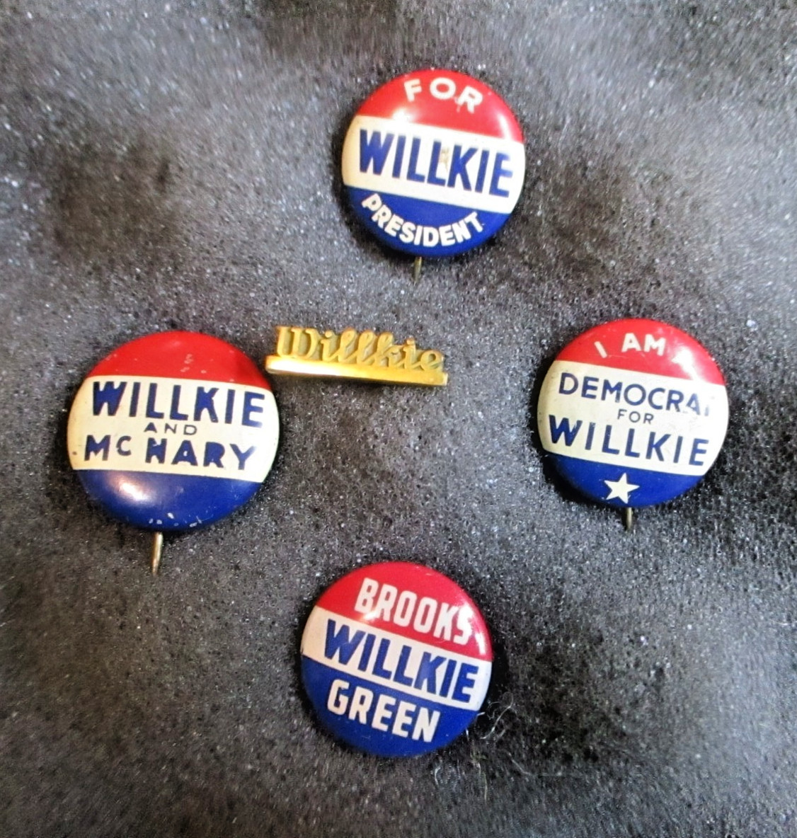 5 Different Original Wendell Willkie Presidential Campaign Pinback Buttons