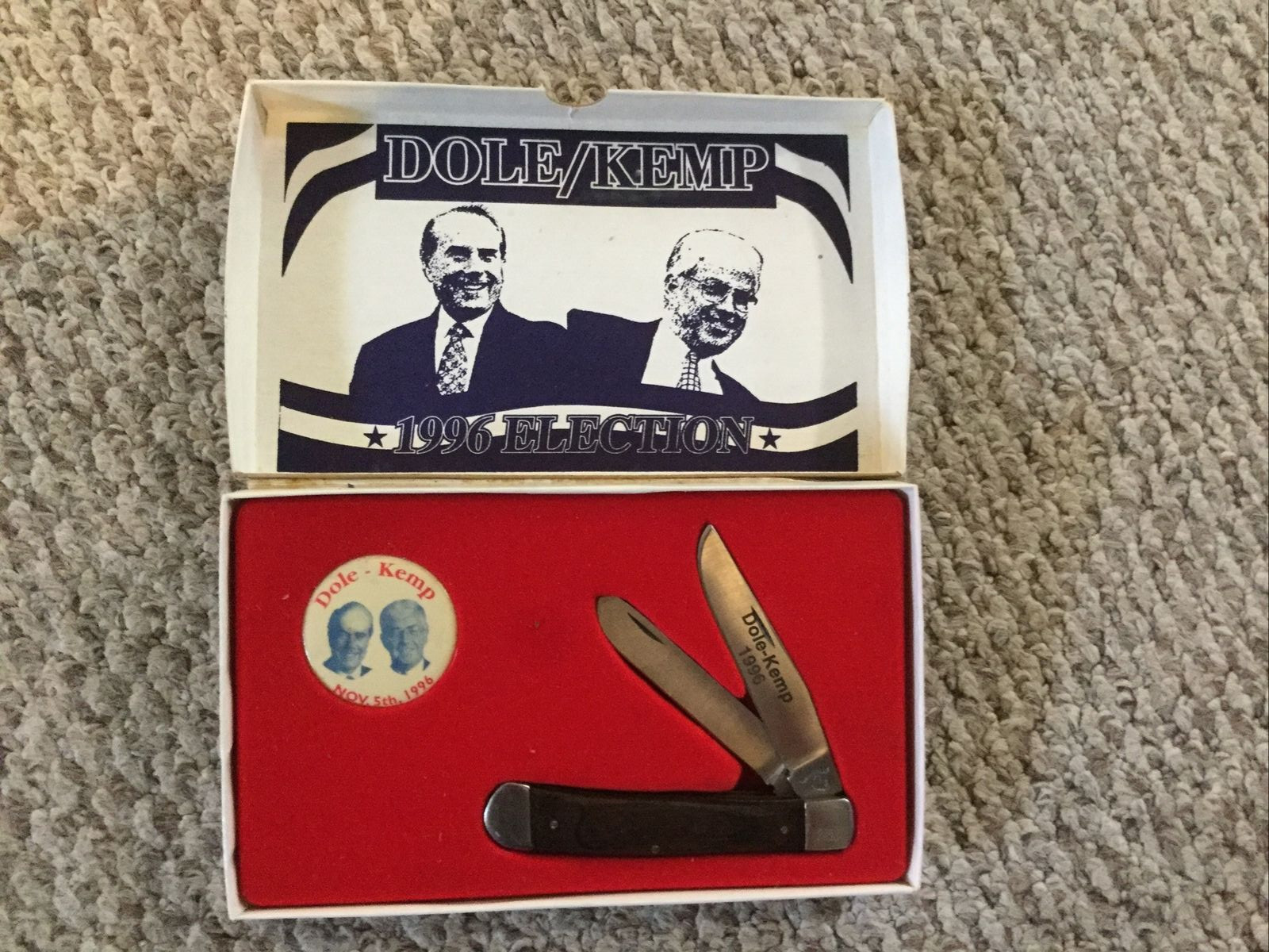 Vintage 1996 Dole Kemp Cherokee Knife & Button Box Set 2752