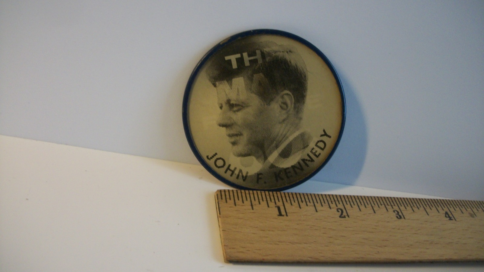 JOHN F KENNEDY JFK The Man For the 60’s Button Hologram Political PIN Button
