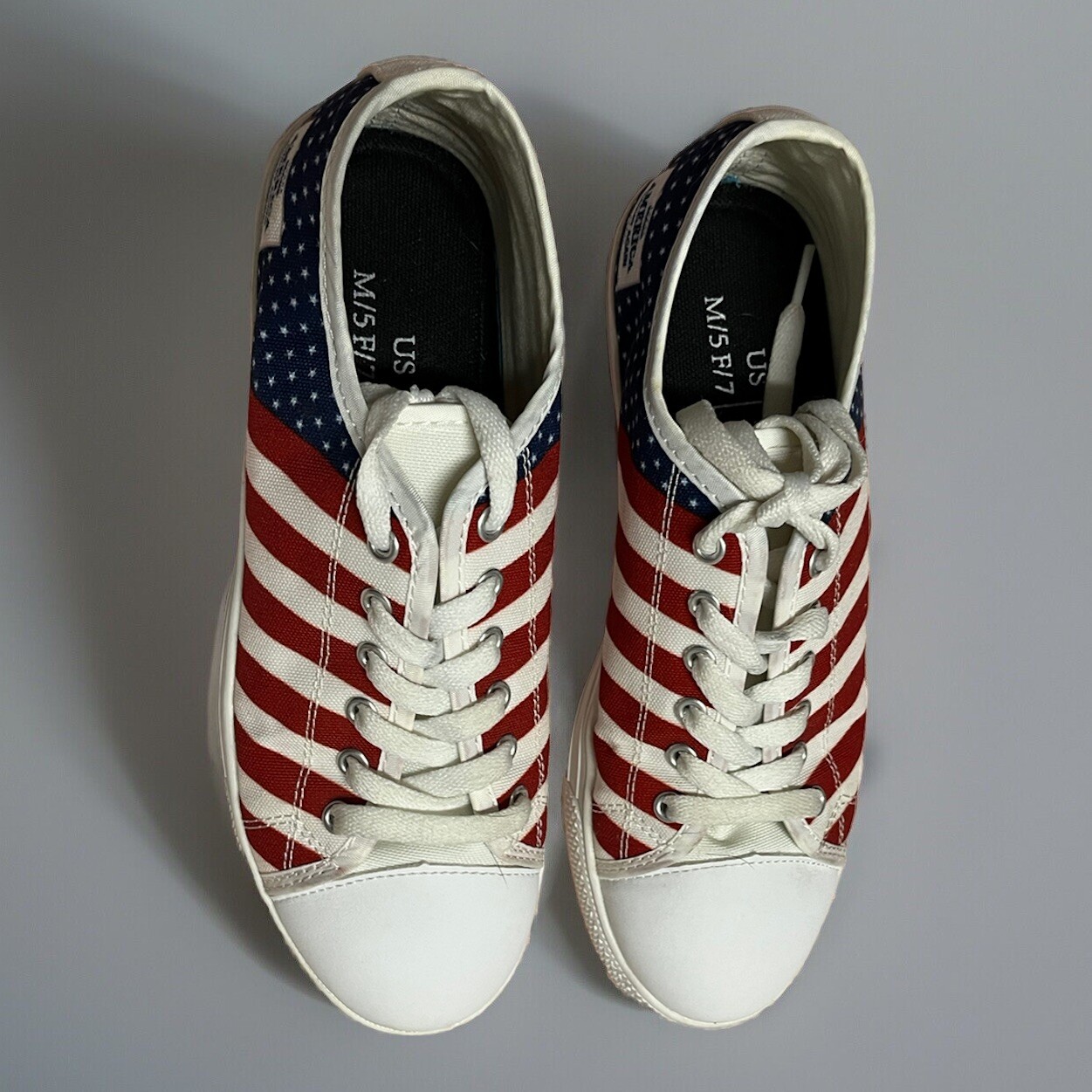 “MAKE AMERICA GREAT AGAIN” UNISEX SNEAKER MEMORABILIA COLLECTIBLE M5 F7