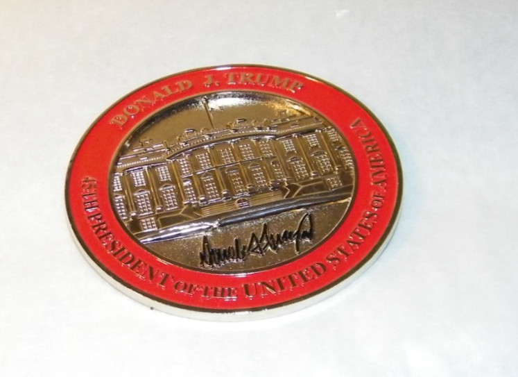 U.S. 45th President Donald J Trump Challenge Coin White House Presidential Seal