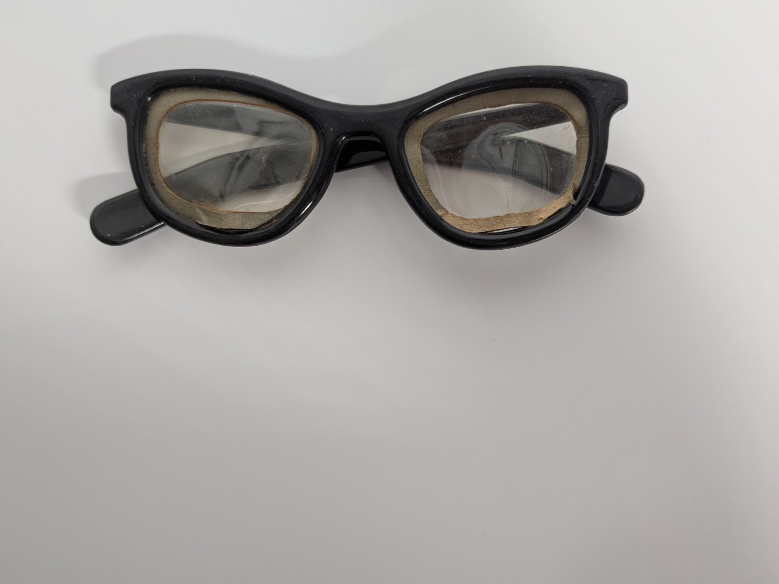1964 Barry Goldwater Pinbacks Plastic/Cardboard Glasses Campaign