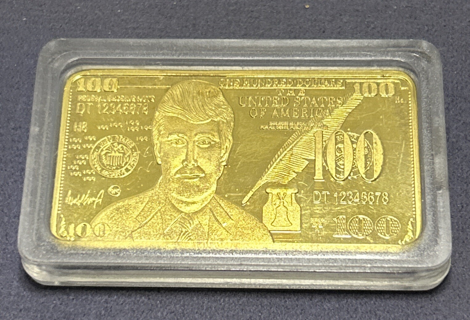 US President Donald Trump $100 Gold colored Commemorative Bar Coin Gift MAGA DJT
