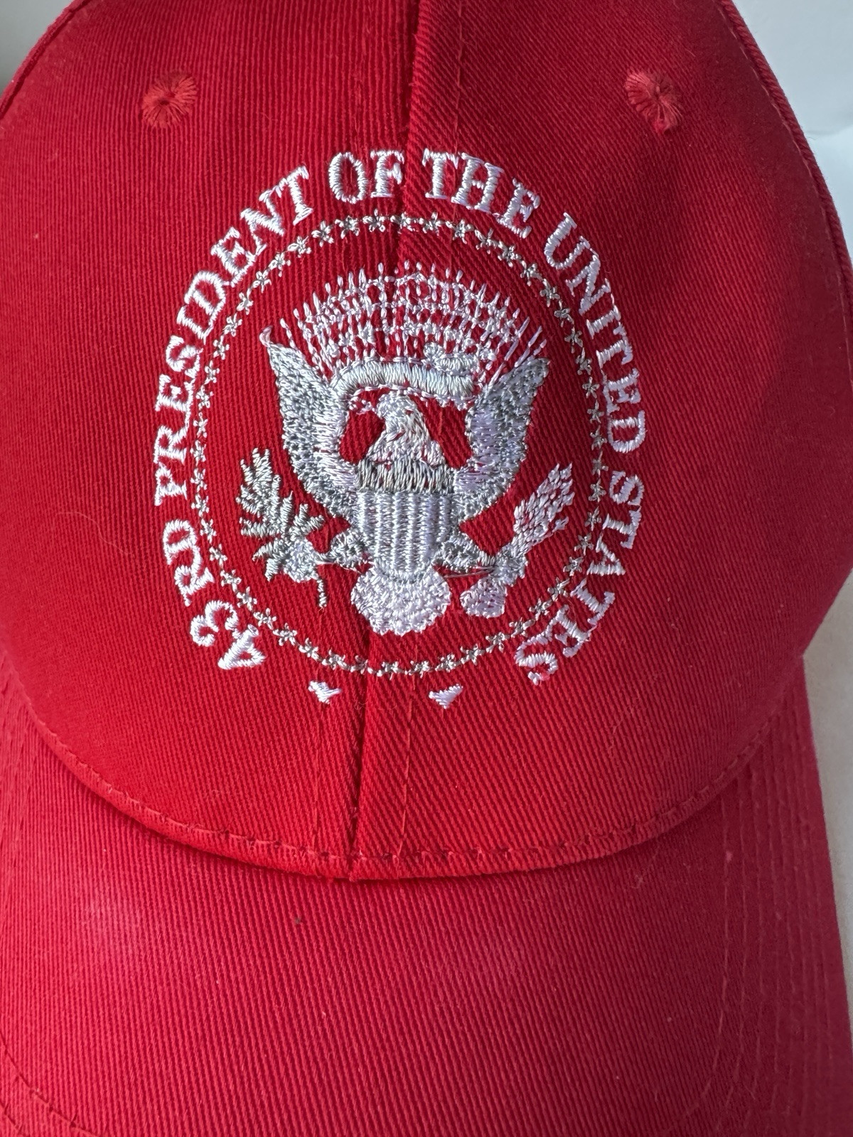USA President George W. Bush 43rd Presidential Seal Red Adjustable Hat Cap 2005