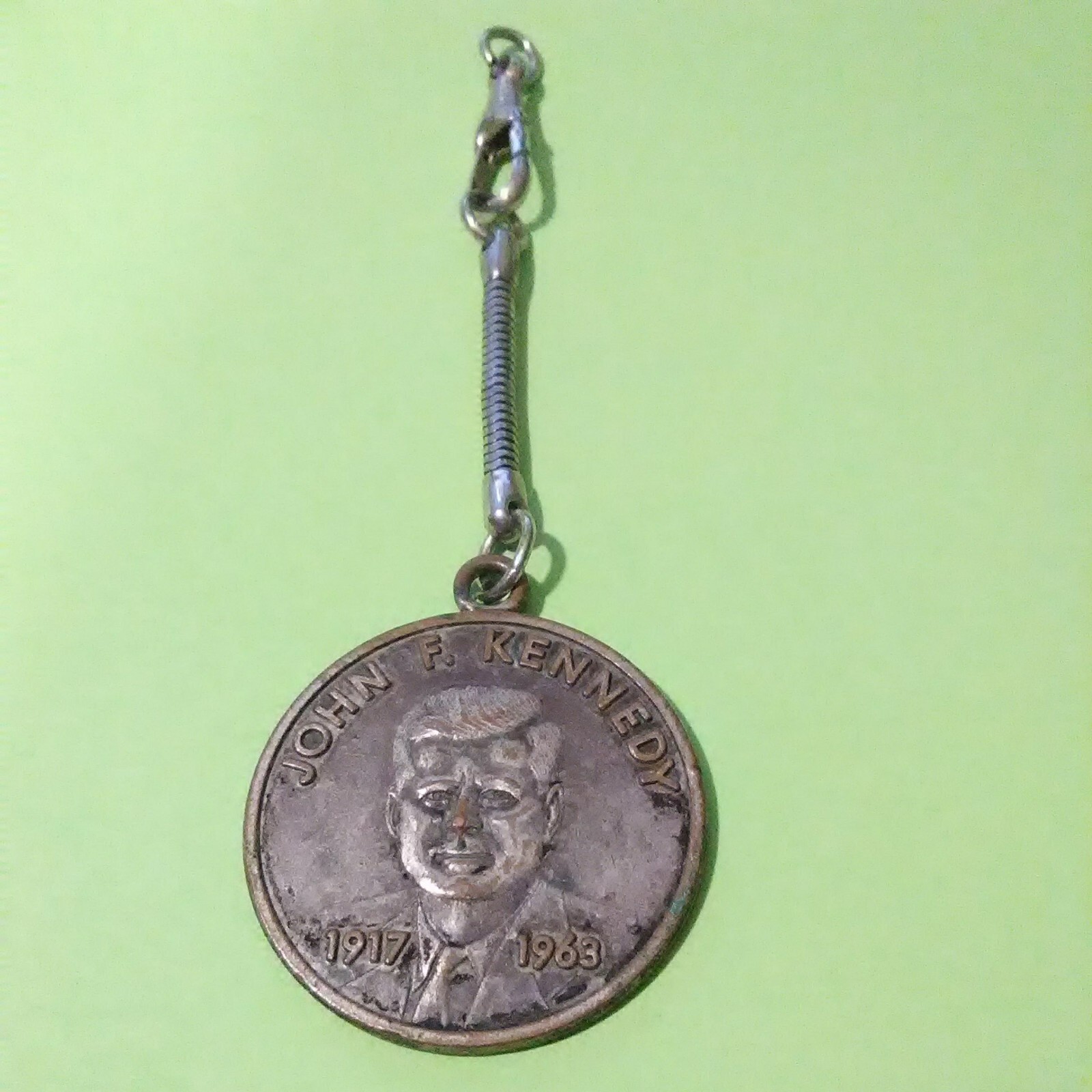 1917 – 1963 JOHN F. KENNEDY KEY CHAIN ASK NOT WHAT YOUR COUNTRY CAN DO FOR YOU!