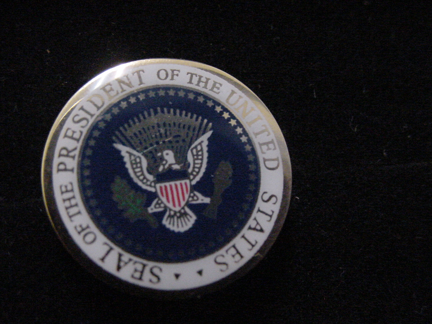 Presidential DONALD TRUMP Lapel Pin color seal