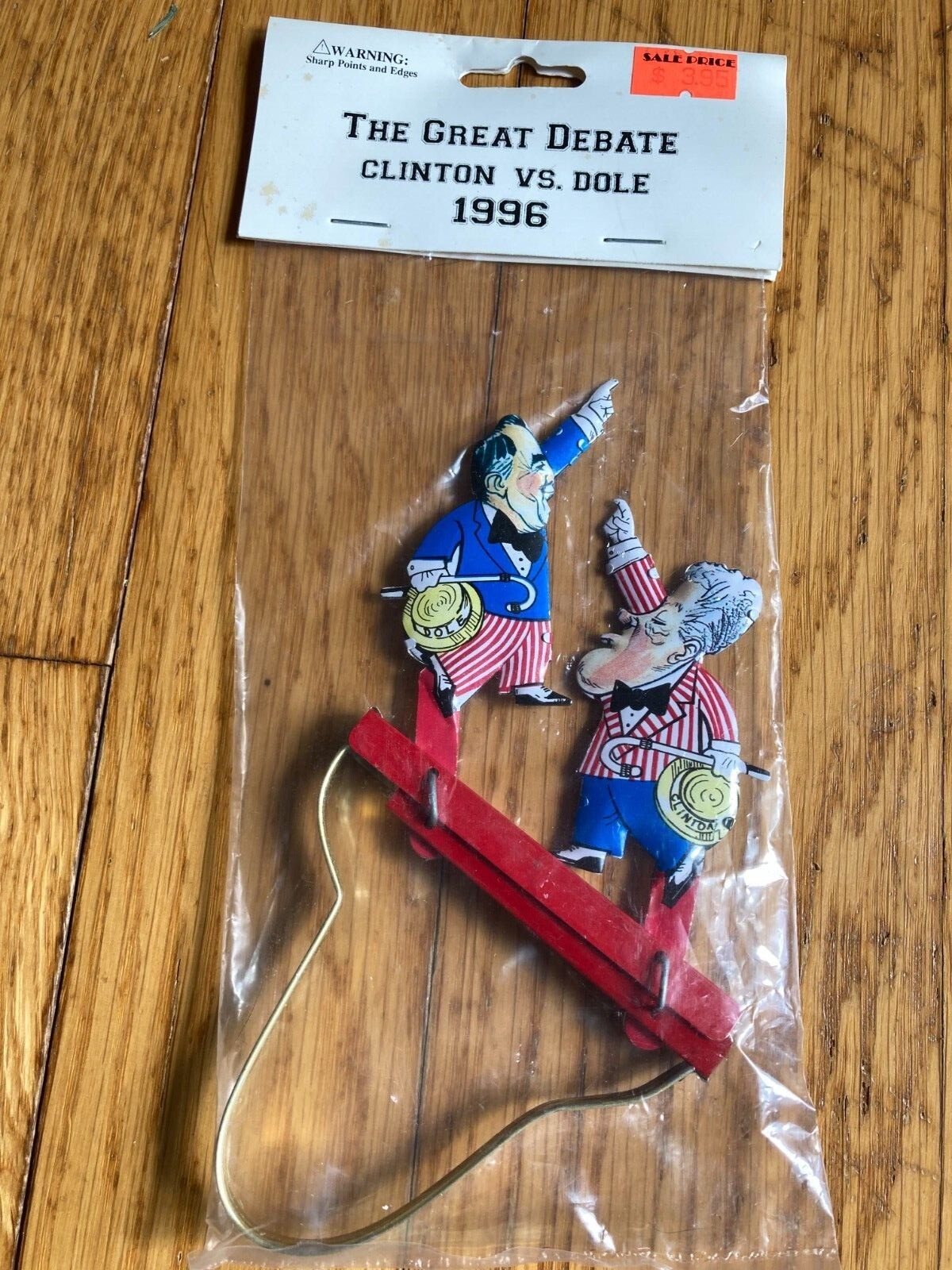 1996 Great Debate Bill Clinton Vs. Bob Dole Schylling Tin Toy NIP