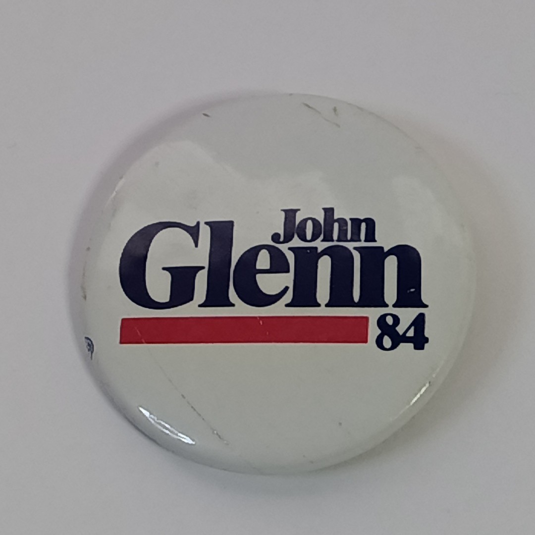 Vintage 1984 John Glenn 84 Presidential Campaign Pinback Button 1.75″