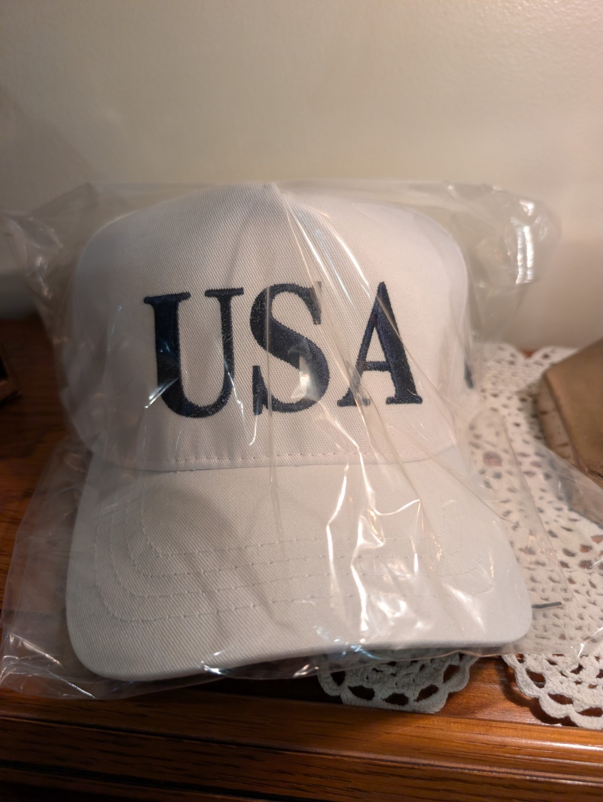 Official Trump USA 45 Cali Fame White Snapback Hat Cap Sealed