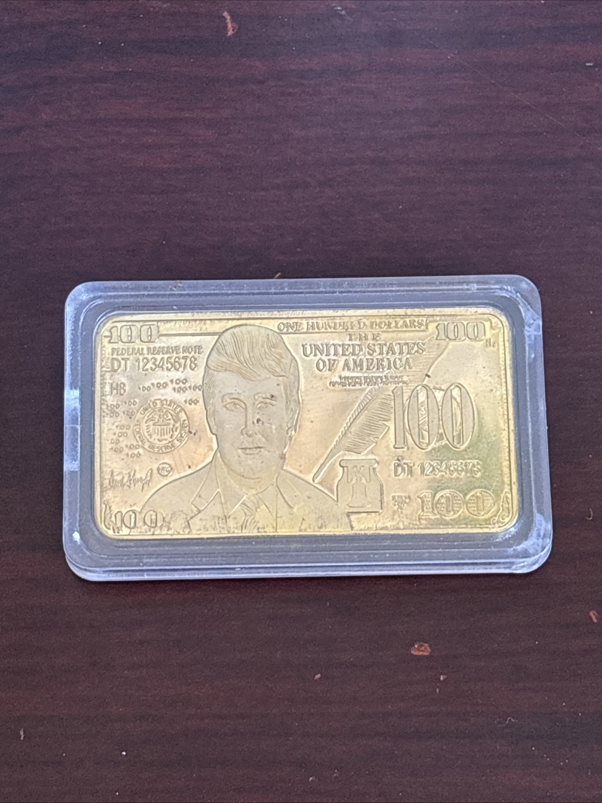 US President Donald Trump $100 Dollors Gold Plated Commemorative Bar Coin Gift
