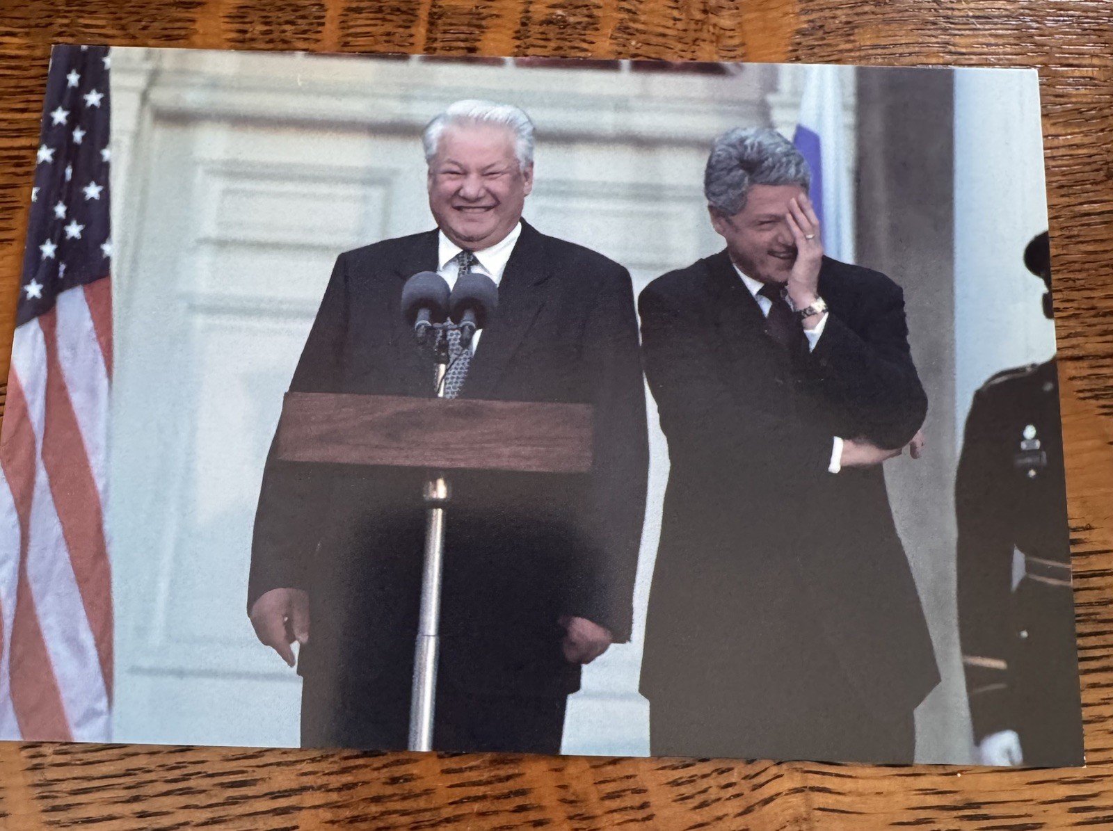 Bill Clinton Presidential Commemorative Coin 1993 w/ Info Card Plus 6 Post Cards