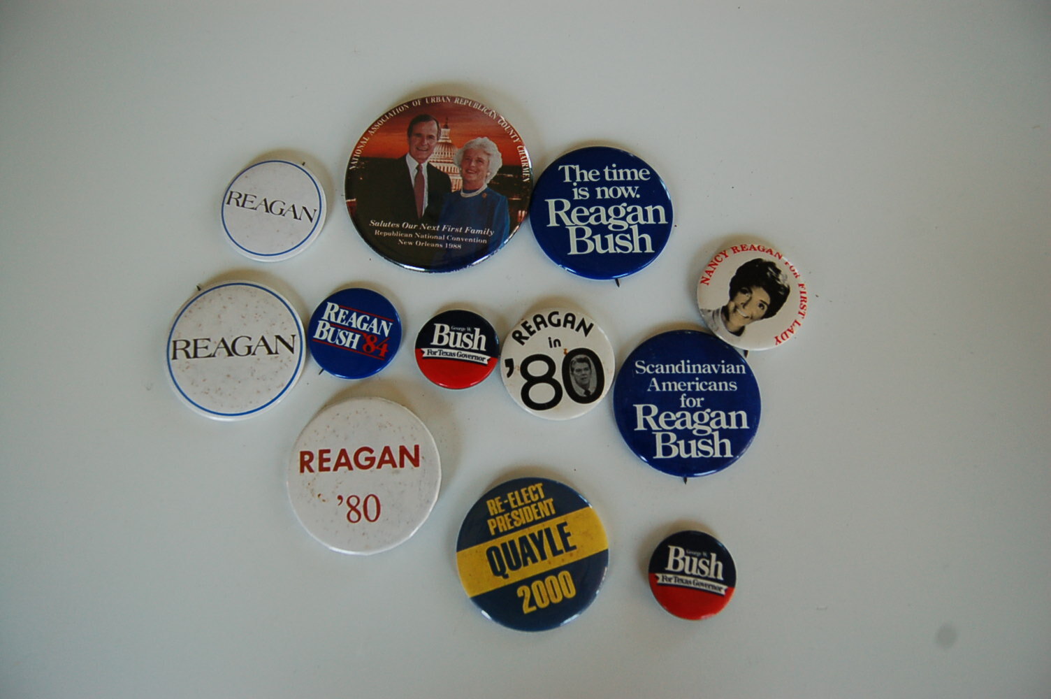 Group of 13 Presidential Pins Reagan Bush Quayle Nancy George W Barbara