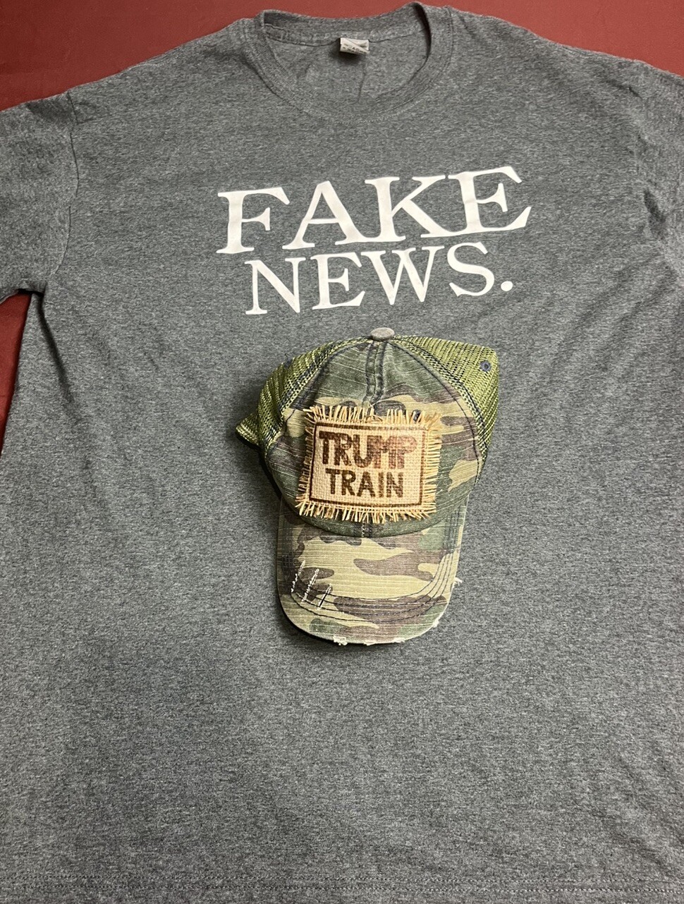 Trump Train Cap & Gray FAKE NEWS Men’s T-shirts (L) Lot Of 2