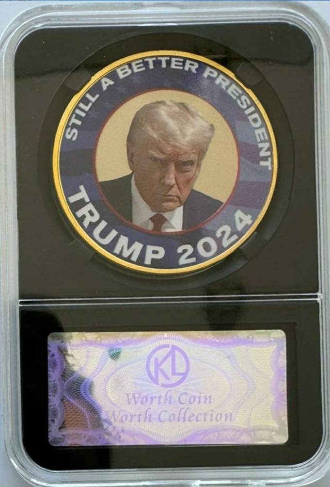 President Donald Trump Mug Shot 2025 Commemorative Gold Plated Coin
