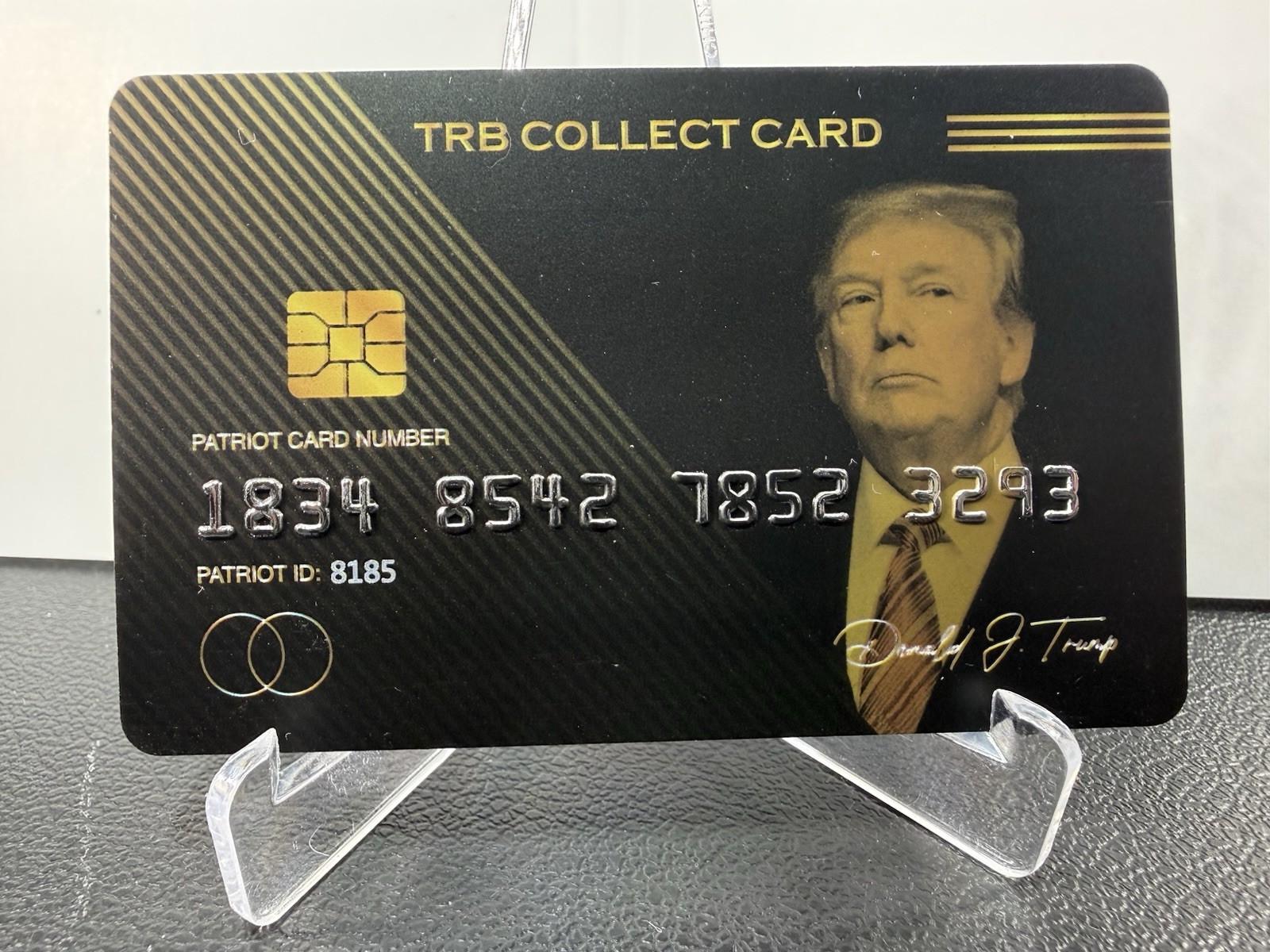 Donald Trump TRB Collect Black Card PATRIOT ID: 8185 Card # 1834 8542 7852 3293