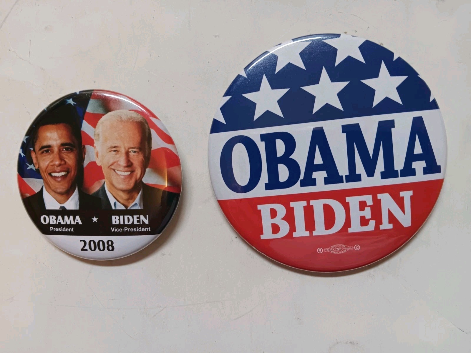 Lot of 2 Political Buttons for Obama and Biden – 2008