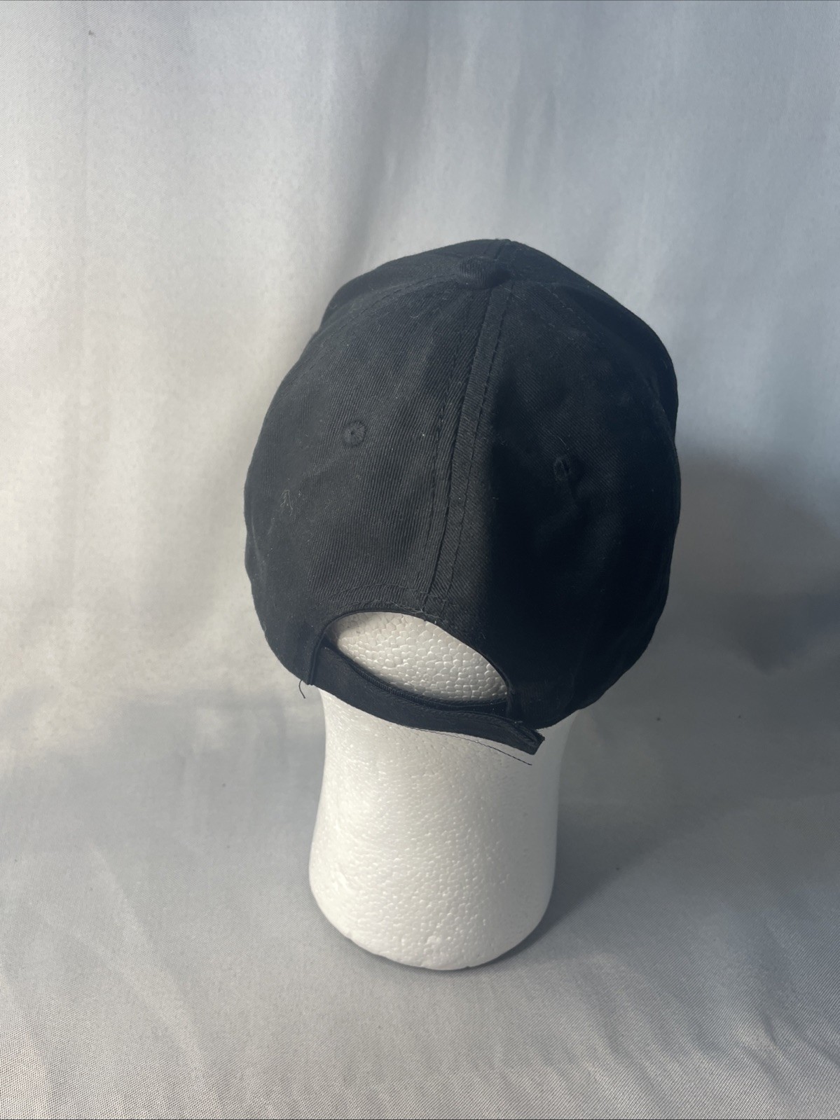 TRUMP 2020 BLACK HAT Embroidered Red White and Blue