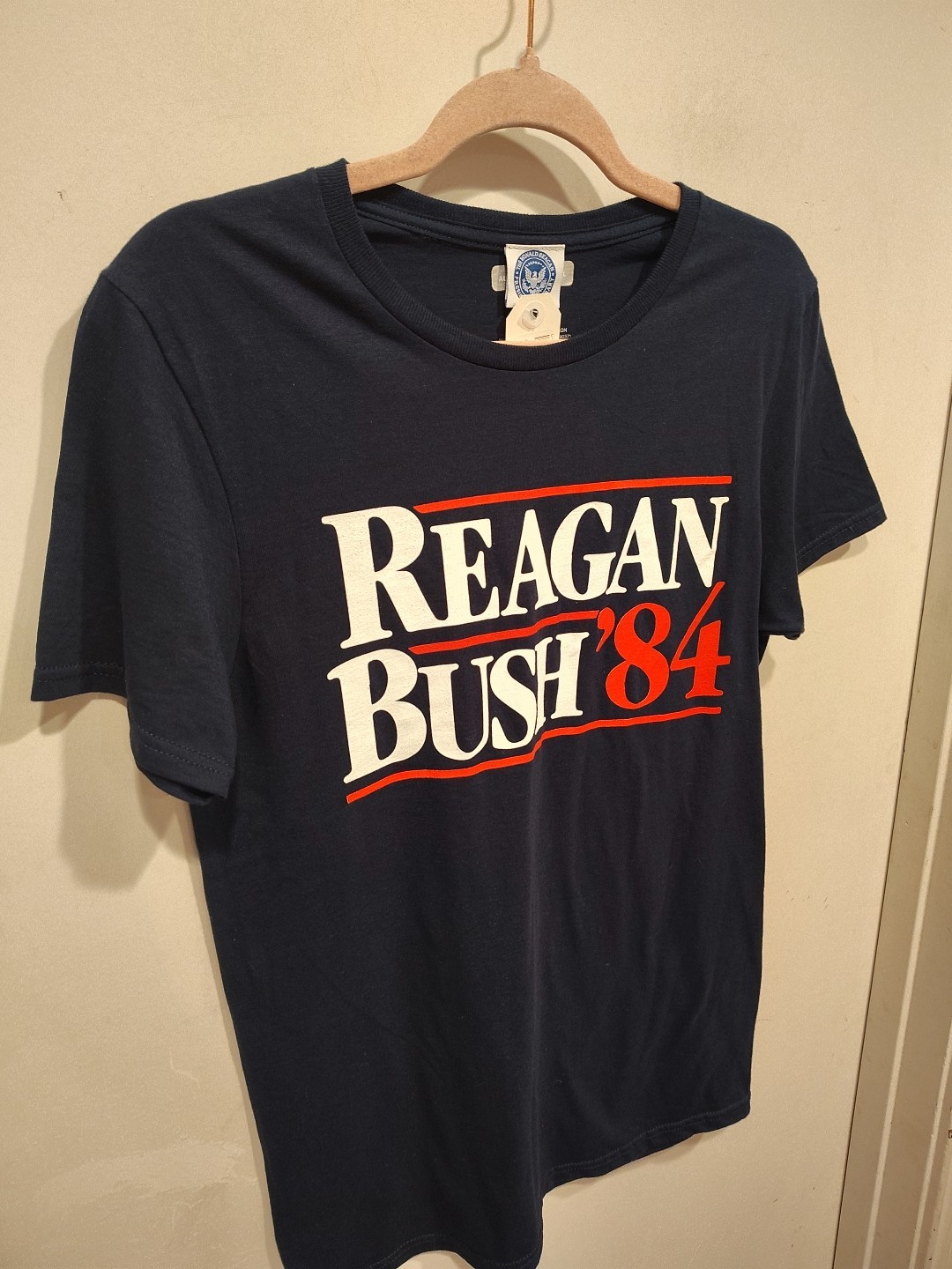 Ronald Reagan Presidential Library NWT Reagan Bush 1984 Election Tee Sz S Retro